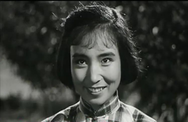 王云霞(1927~2018),1927年12月出生，山东临溪人，回族。内陆演员、