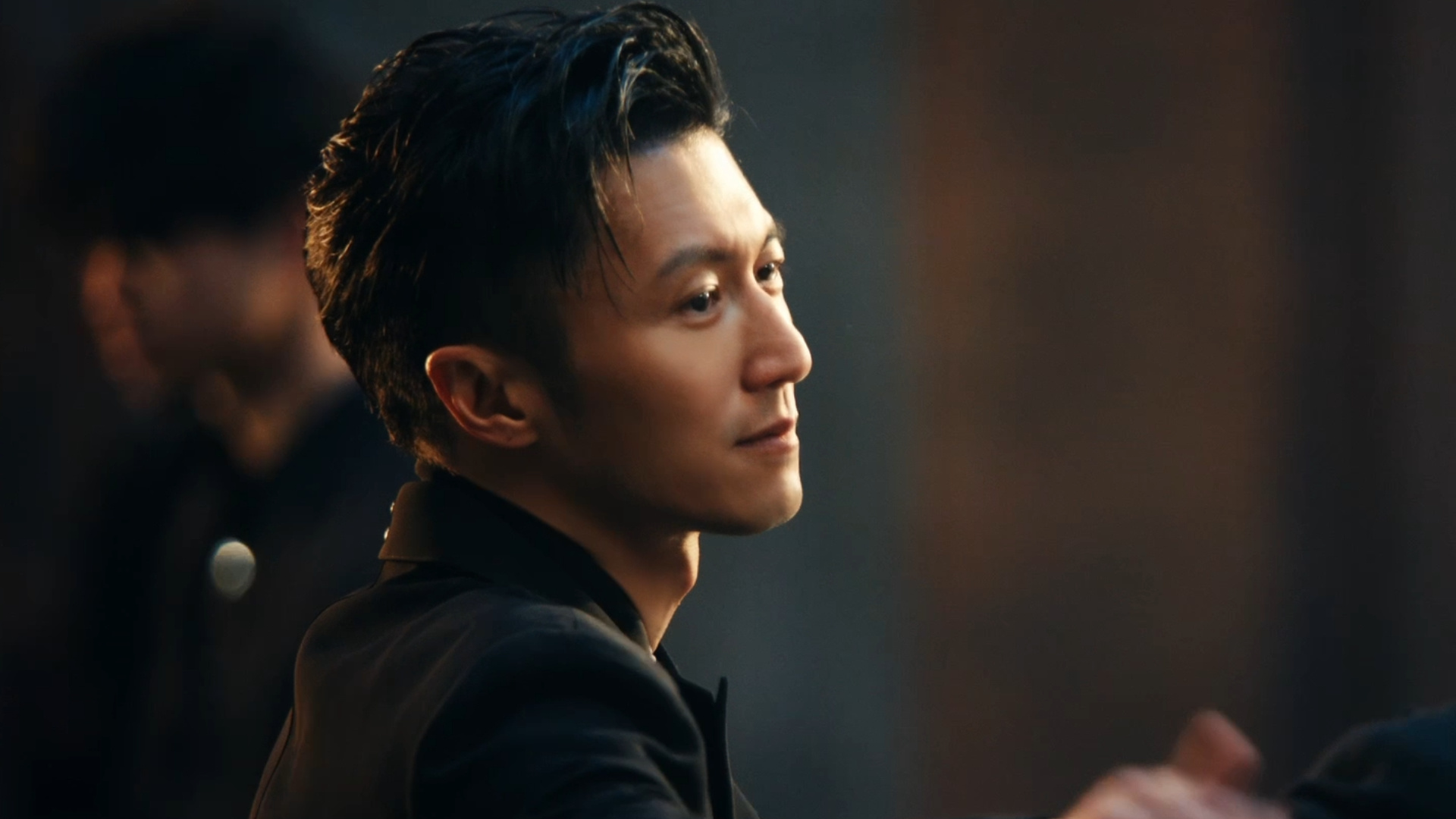 谢霆锋打戏依然坚持手搓 谢霆锋在电影《镖人》里谛听的一系列打戏每一帧都堪称教科书