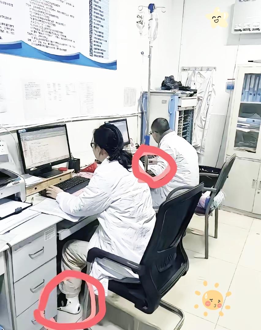 如果你在医生办公室亲眼见过这一幕，真的很难再轻易抱怨看病难、看病贵。

我们总习