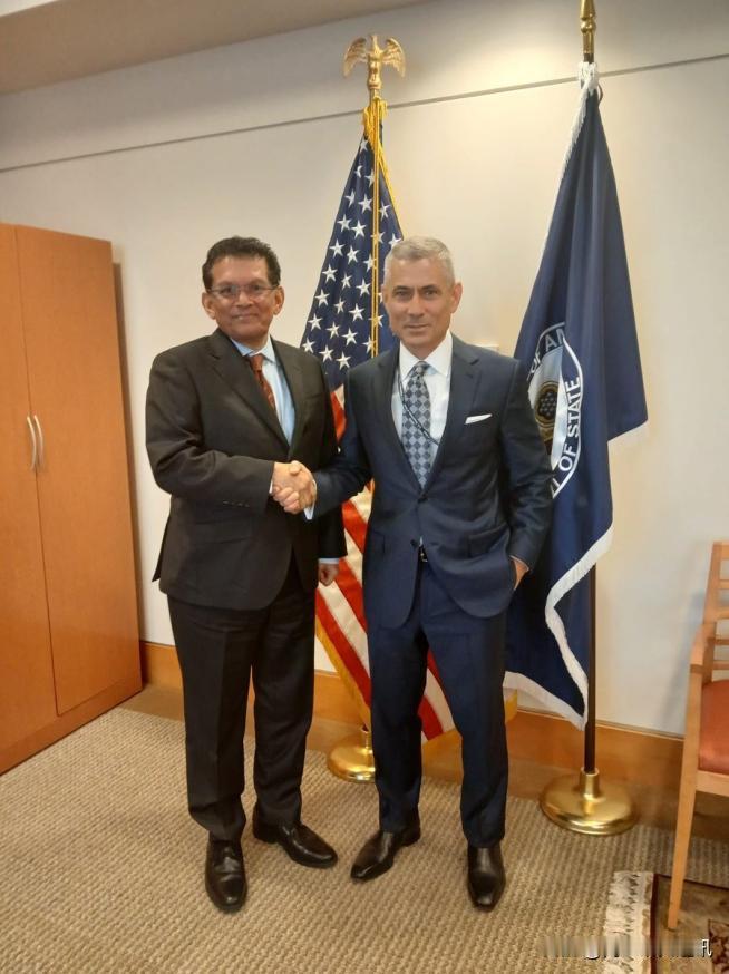 孟《每日星报》1月10日报道，孟高级官员当日访美，与美官员就选举、贸易、地区局势