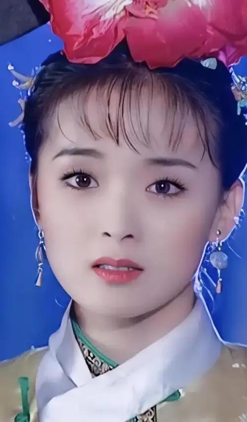 毫无征兆
​结果终究是来了
​王艳的翻盘启动了
​直播间里粉丝们反响热烈，送礼、