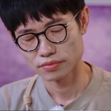 李行亮撕掉婚姻承诺书不少网友表示理解和支持李行亮的做法，认为他是真心对待妻子，希