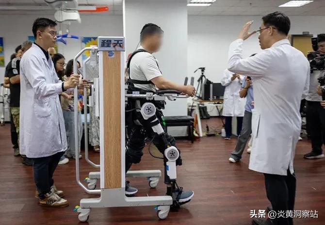 别再吹马斯克了！中国脑机接口拿了全球第一，瘫痪5年的人能走路了
 
别再盯着Ne