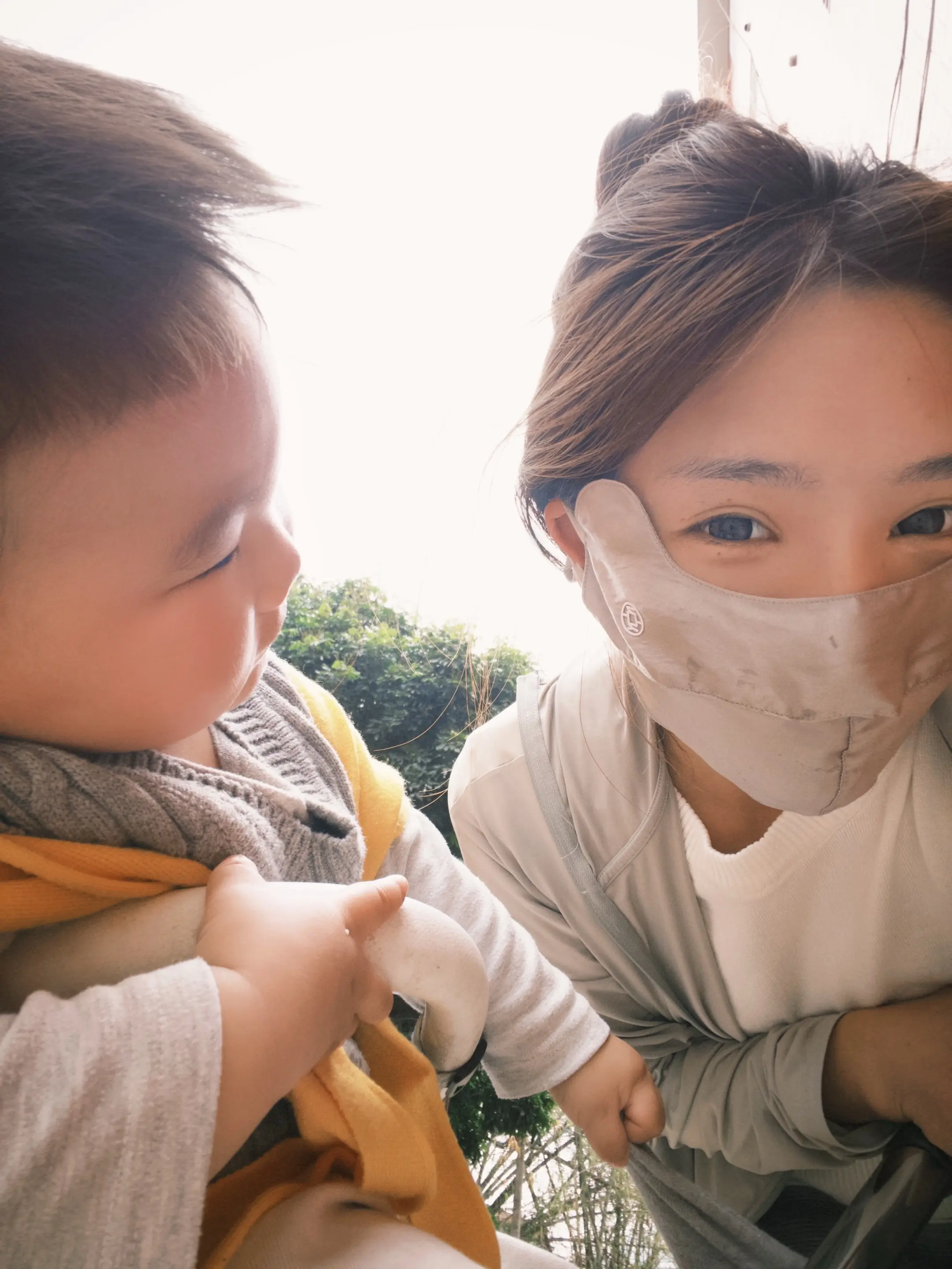 老二都10个多月了  真的好快啊 到了认母期 不管是听到我的声音 还是...