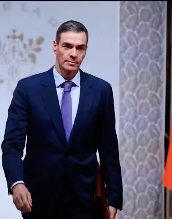 西班牙宣布永久撤回驻以色列大使。
西班牙站在了历史正确的方向
在一众欧洲国家中真