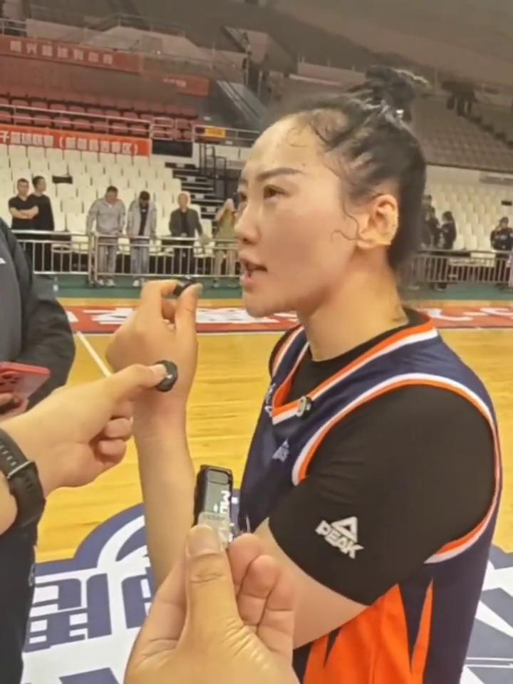 小钢炮休假了。
这一路以来遇到不同城市的球迷，不同的球迷，但是真心的要去感谢这些