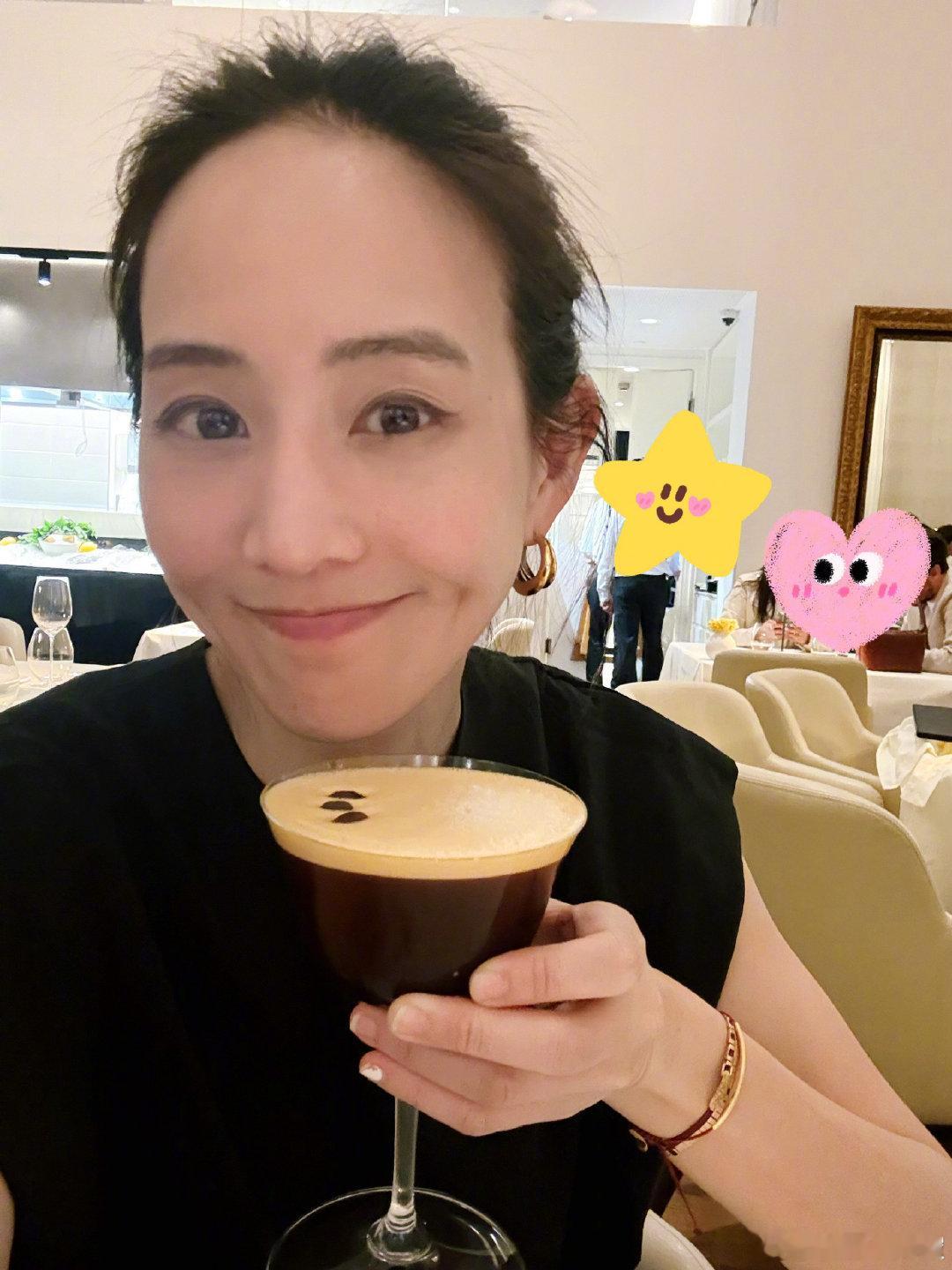 张钧甯1天发完2025年库存 清仓2025库存的决心超坚定，卡在文案这步属实意料