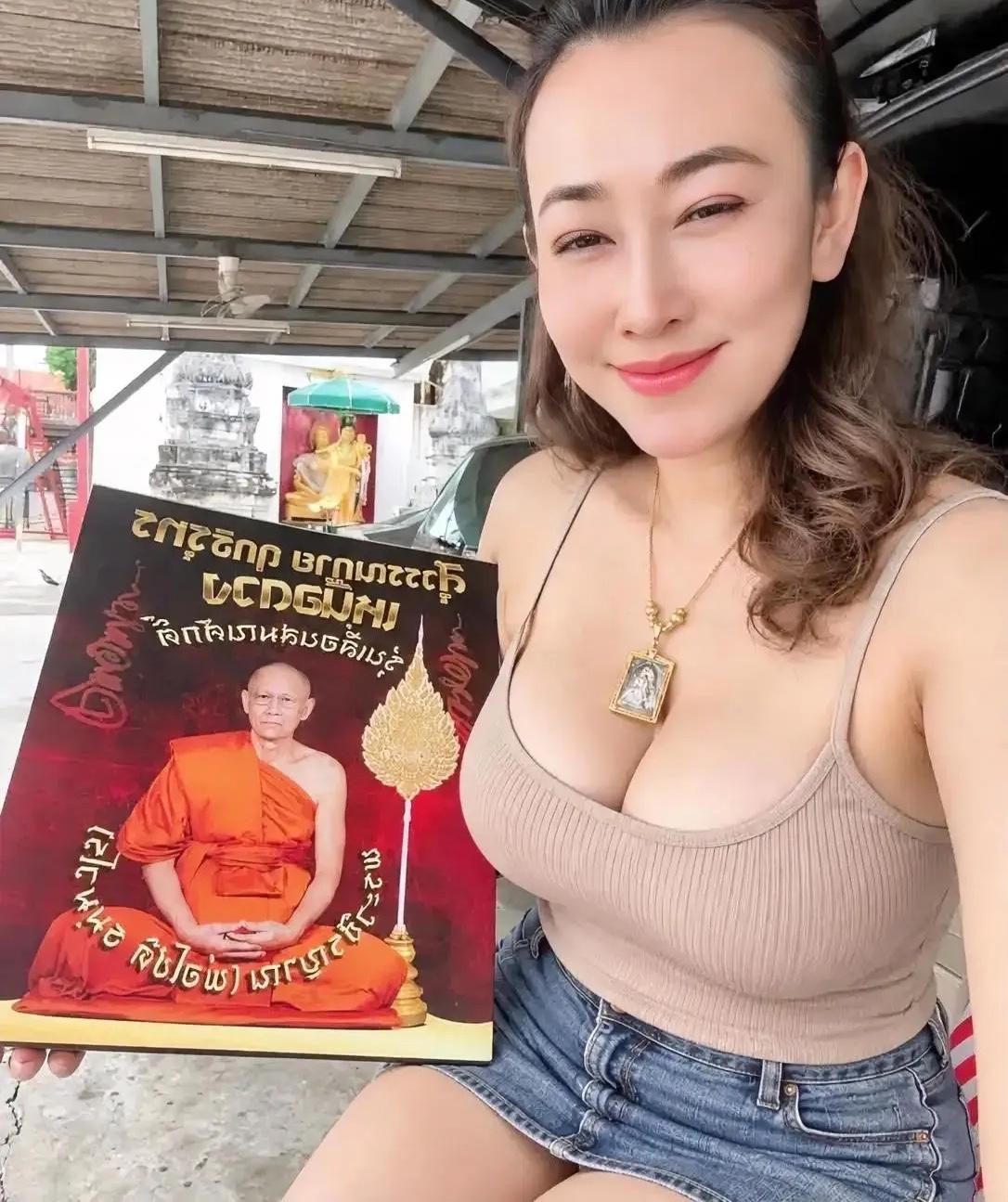 风向变了！被国内牌商吹上天的“泽度金第一人”阿赞初，这次是真的栽了！

事情是这