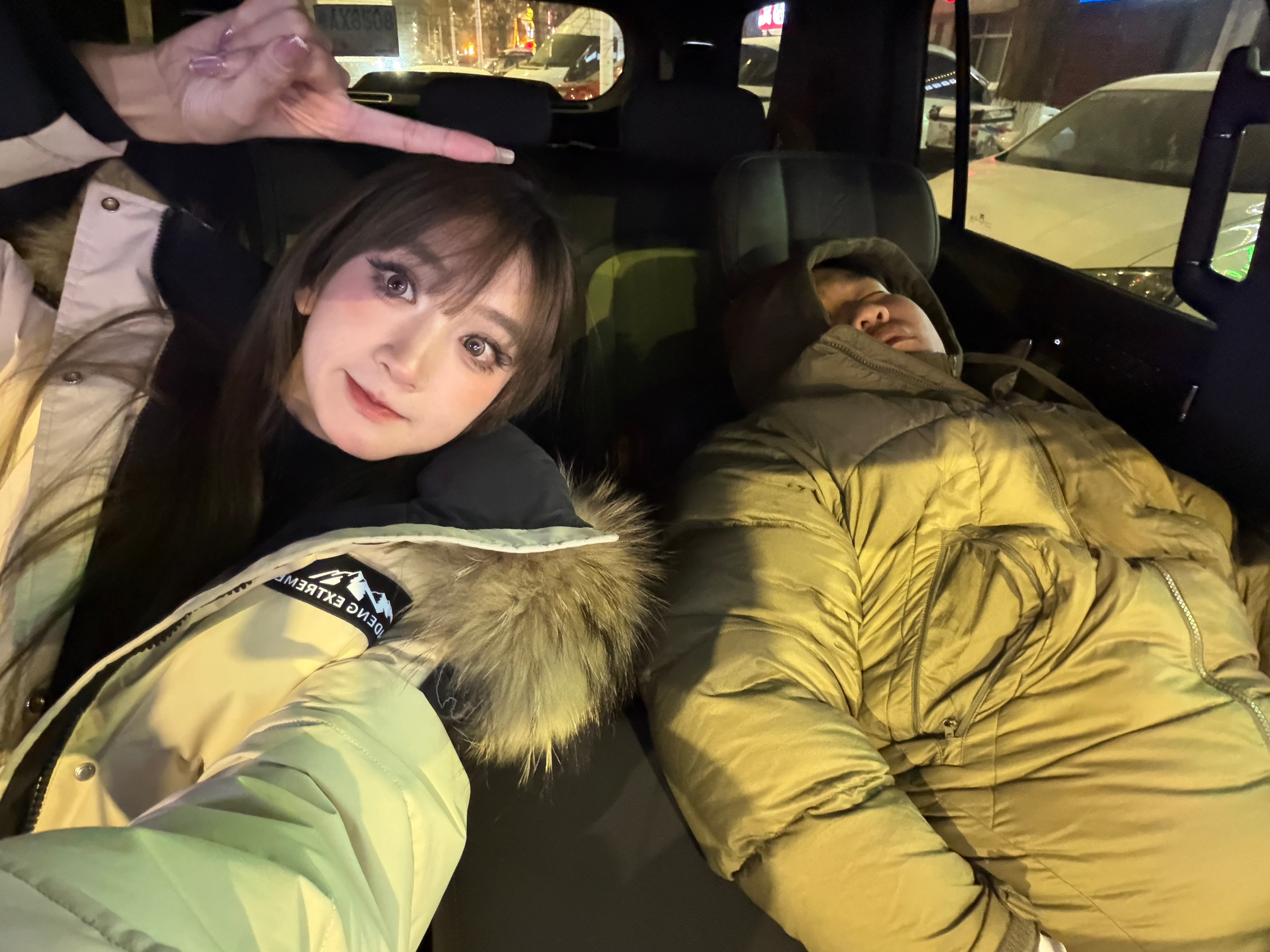 给孩子累够呛 睡一个小时了怎么也叫不醒