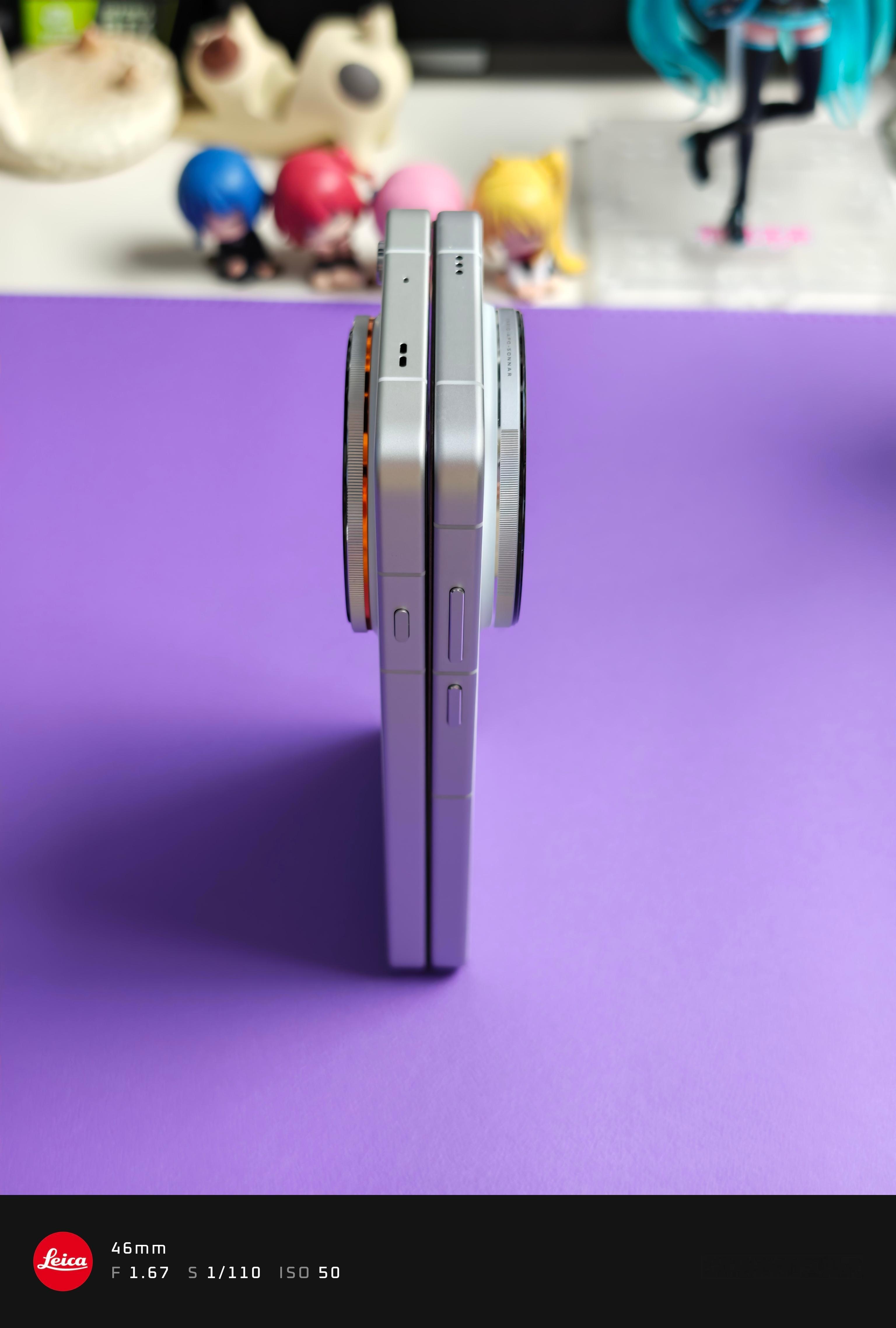 X9U和X300U叠在一起超级严丝合缝当然，贴膜也通用 