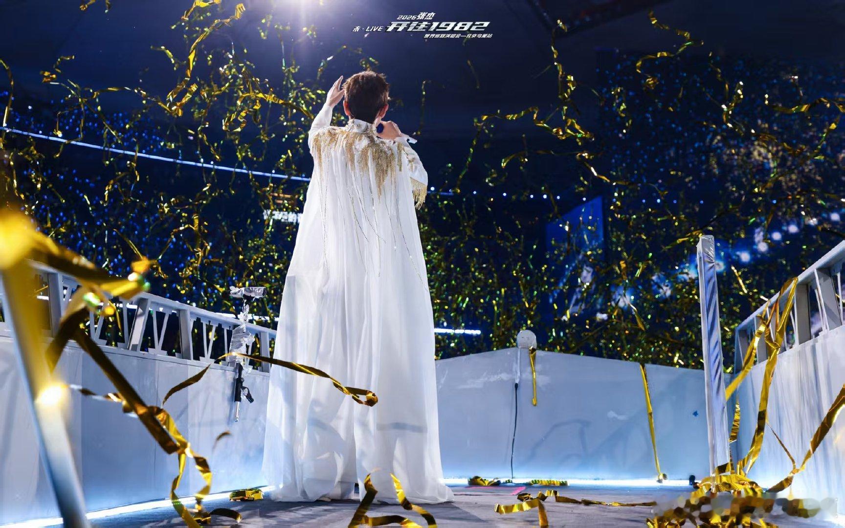 张杰给鸟巢造了星空顶 张杰真的好会！亲手给鸟巢造星空顶，每一帧都像在做梦 