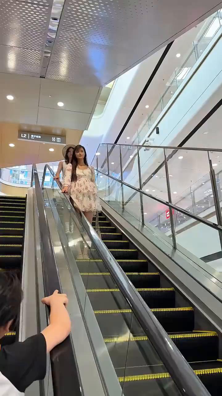 你别笑。