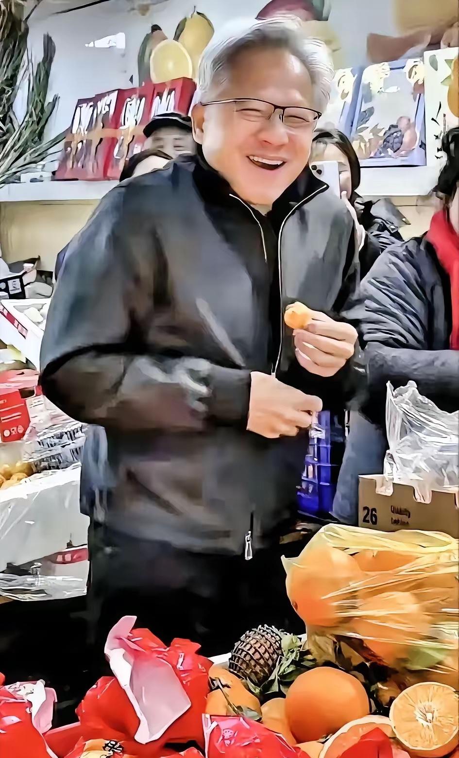 上海街头这出戏，简直是生意场上的“教科书”。老黄想尝颗葡萄，一家摊主脸拉得老长，