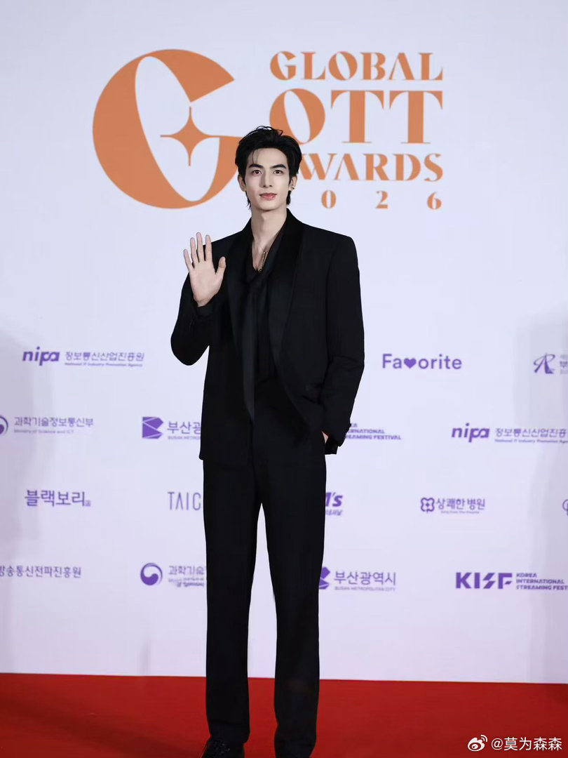 宋威龙宋威龙获最受欢迎男演员 剧集出海收获亮眼成绩，角色火遍海内外，数百万选票凝