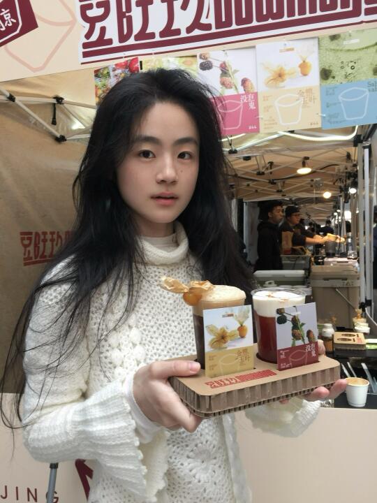 2天暴饮10杯咖啡