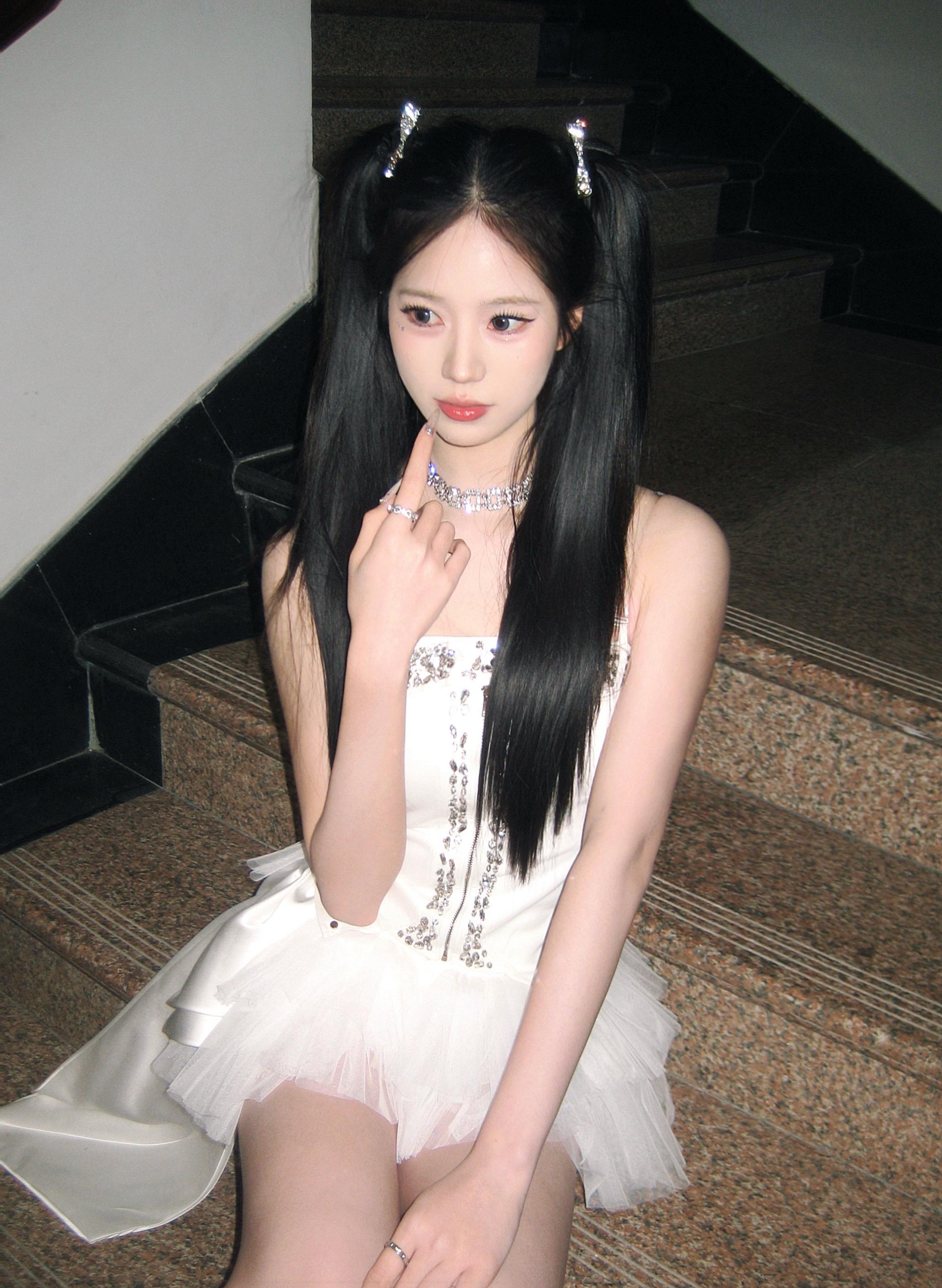 【20251222】📷官推更新iu4ol演出后台照