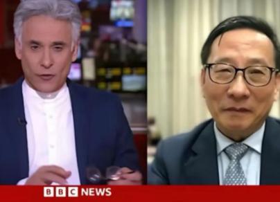 “乡巴佬”万斯暗示中国：如果不接受关税，就考虑战争。而国际关系学者高志凯，昨天在