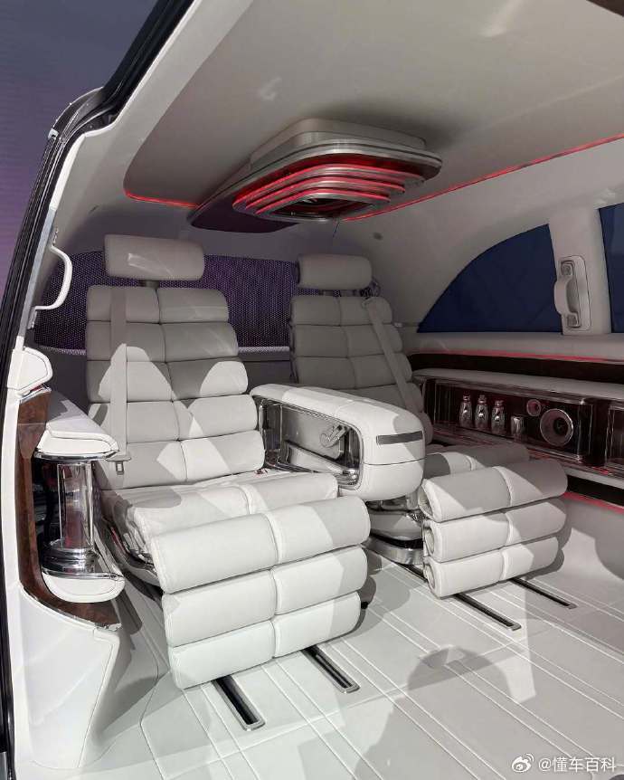 火焰配躺椅，奔驰这次玩得真大胆！全新 Vision V 概念车，造型科幻到有点不