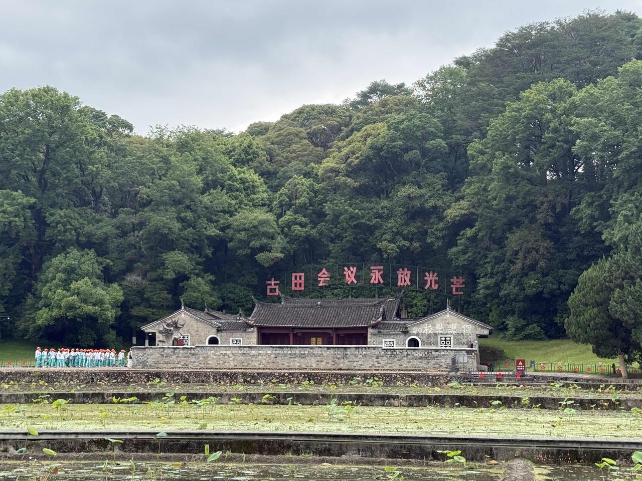 如果一个人或者一个组织伤害了你一次，没有继续伤害或给你更大的伤害，绝不是因为它良