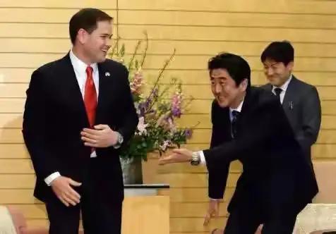 世界上最听美国话的为什么是日本，不知是被打怕了，还是有美国驻的大兵，日本似乎很象