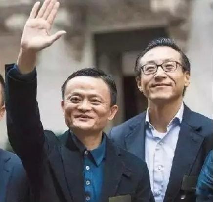 【中国成为了人类历史上第一个财富与国家相分离的国家】阿里巴巴主席蔡崇信在境外的数