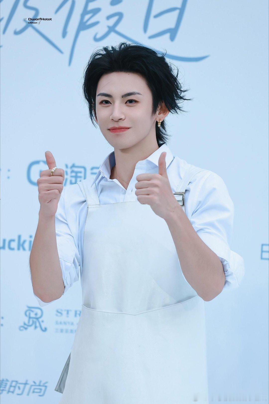 小鬼第一集不起眼最后是boss第一眼以为是温暖治愈的主厨男主，越看越不对劲，这种