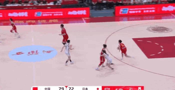 杨舒予这个抢篮板一条龙上篮，太帅了。中国女篮vs日本女篮杨舒予我的观赛搭子 ​​