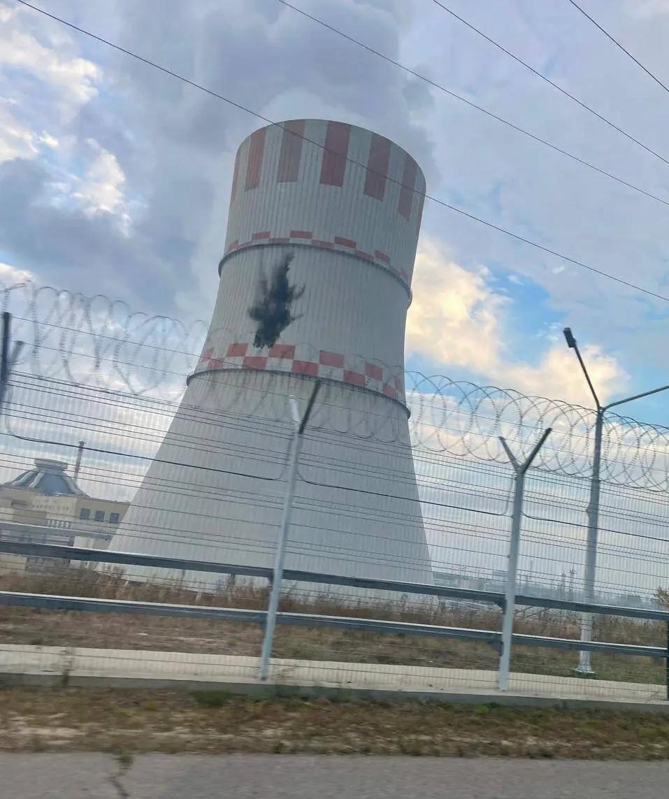 彻底疯了！
乌克兰居然去攻击俄罗斯的核电站，这不是要拉着俄罗斯一起毁灭啊！这可是