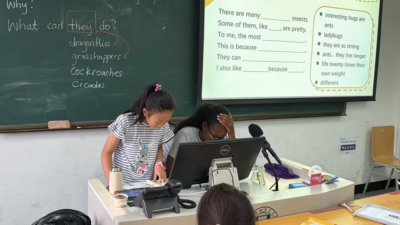 「暑期开篇，英语口语课圆满结业」
 — 姥姥手记 2026.7.22
 
暑假第