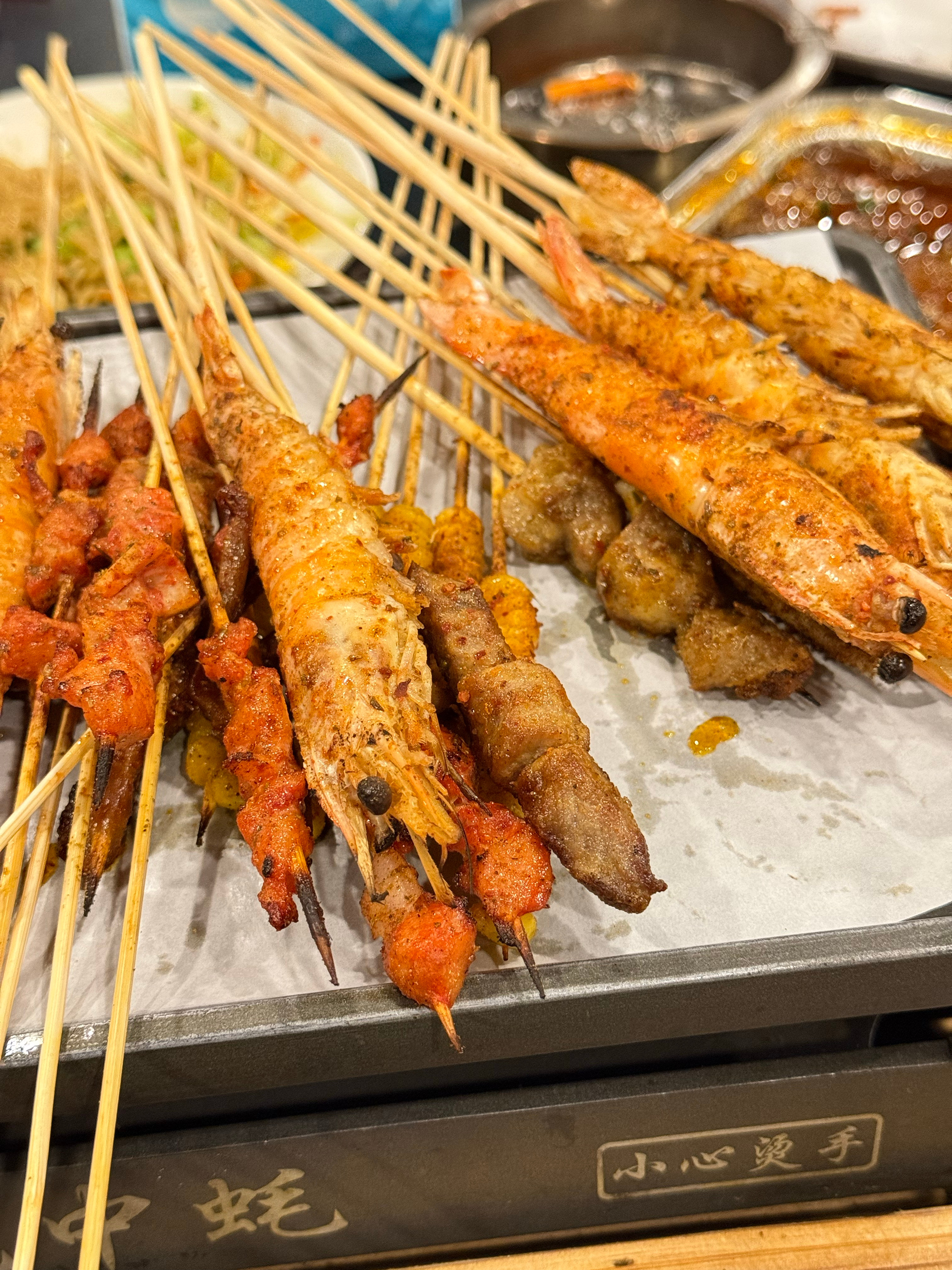 你们晚上吃什么？晚上吃烤虾，明天应该不会太差