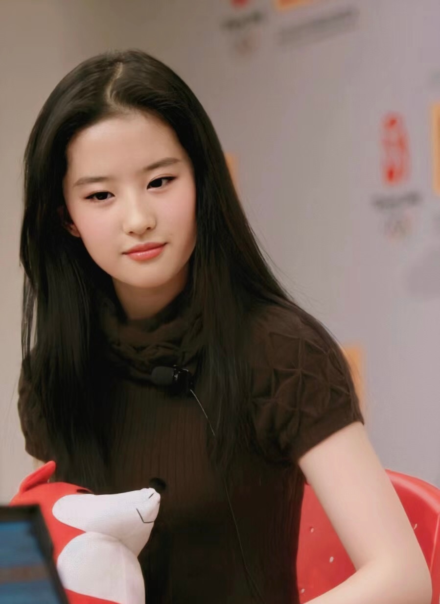 保持少女感的小方法1、转眼睛你想拥有一双亮晶晶的眼睛只需每天转动你的眼珠子，上下