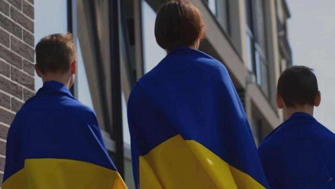 从被占领土救出另一批乌克兰儿童乌克兰成功将另一批儿童带回国。在“Bring Ki