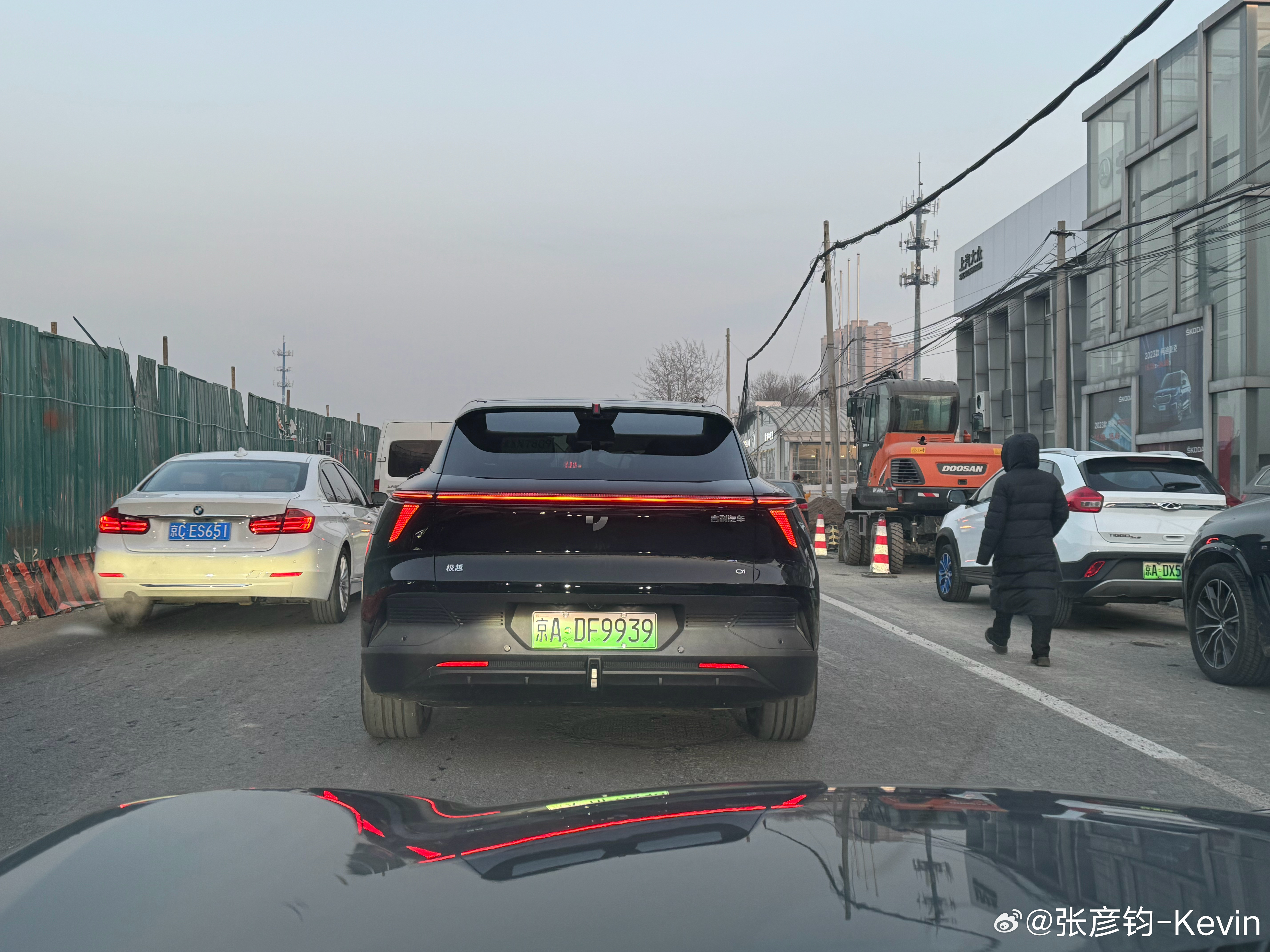 我天…现在吉利都长这样了？！[傻眼]我感觉现在马路上好多国产车我都不认识了，而且