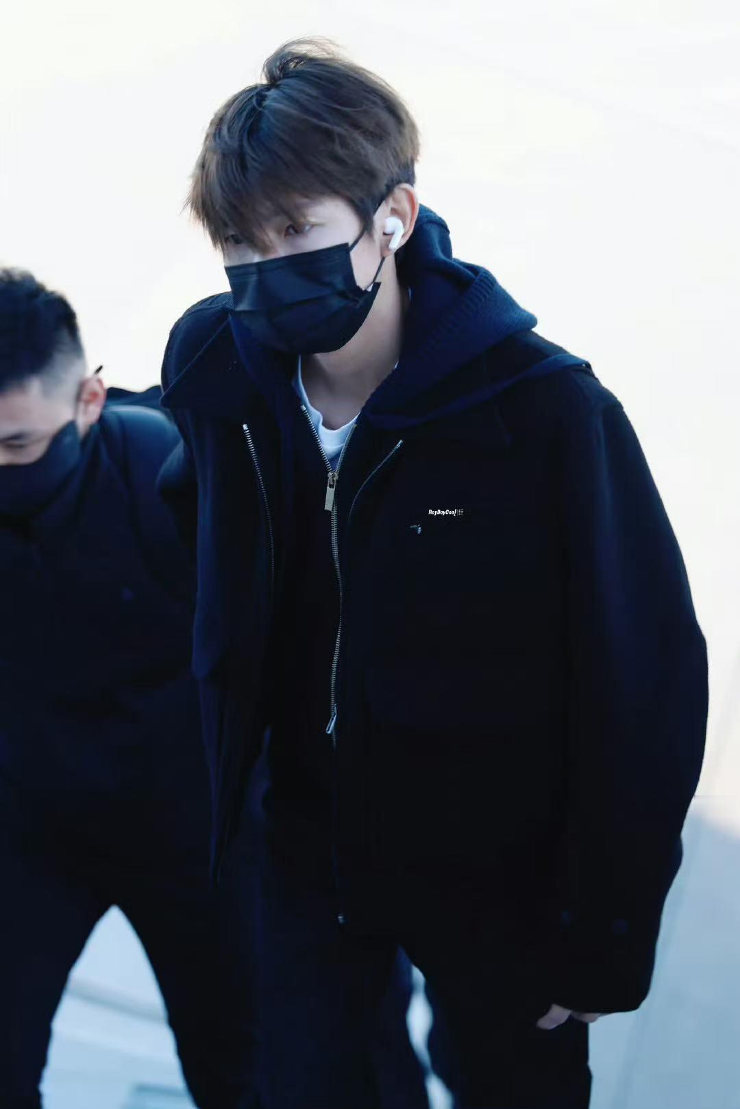 早起的源源有点呆萌～期待他在上海的活动！ 