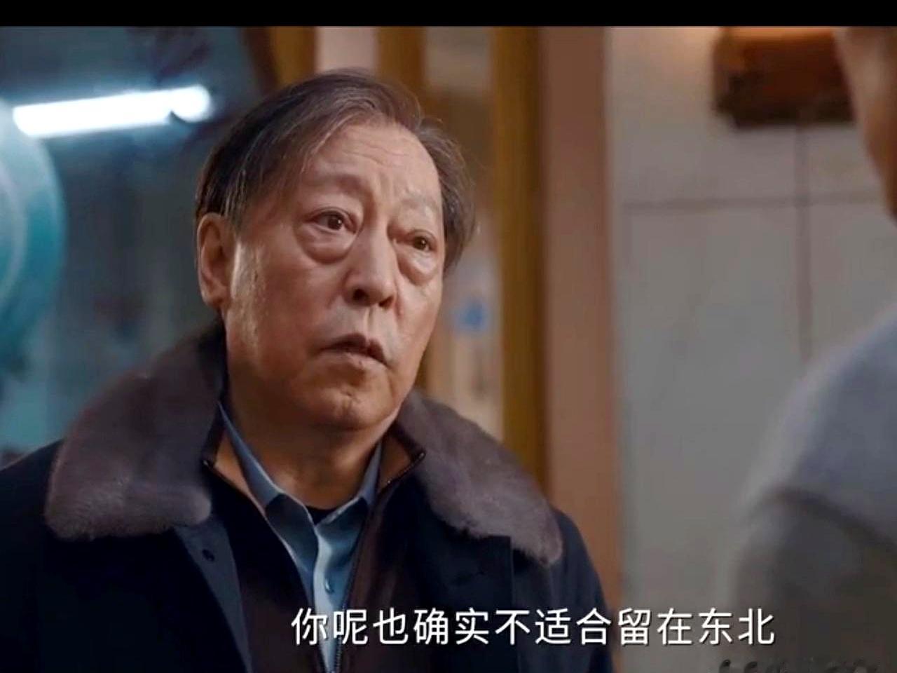 刘铮亮为了给弟弟治脑瘤，答应和龙冬冬签下五年合同，没想到弟弟手术后，他却提出辞职