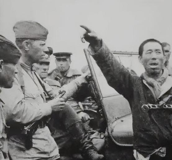 1945年，日本宣布投降后，在齐齐哈尔有几名落单的日本兵，见大势已去，担心被俘，