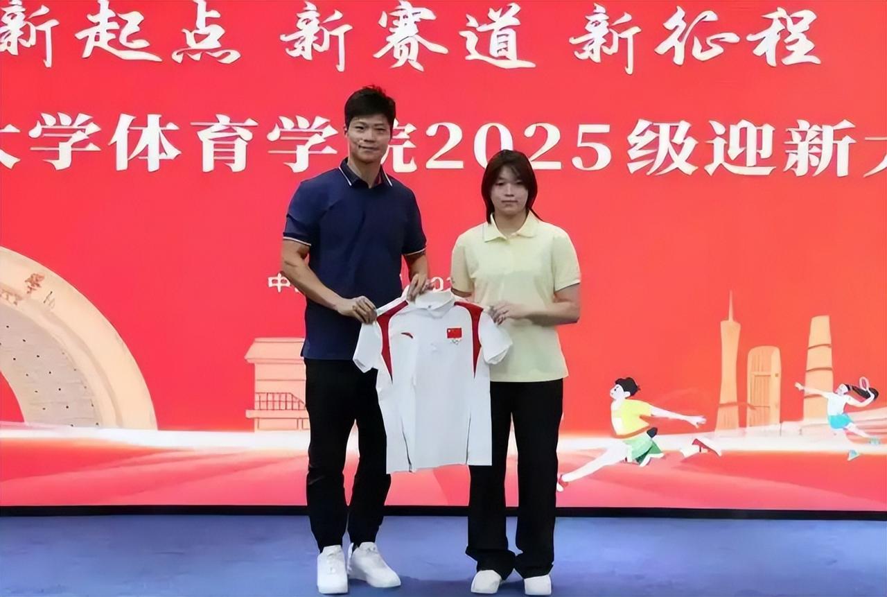 顶级运动员哪有傻的，能把一件事做到全世界第一，其智力水平和毅力都是顶级的。
 
