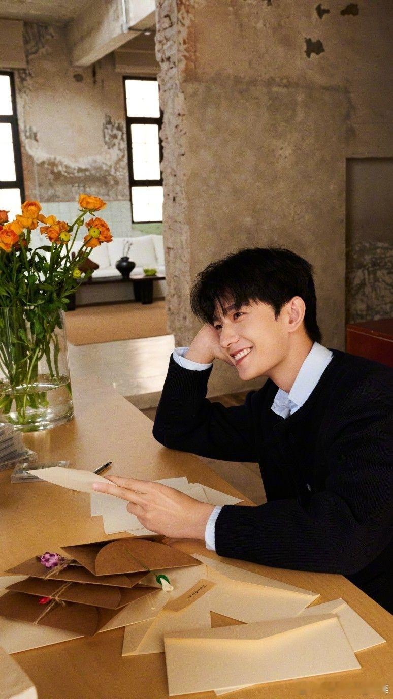 杨洋雨霖铃 yy 杨洋展昭“我会在每个有意义的时刻，远隔山海与你共存”
