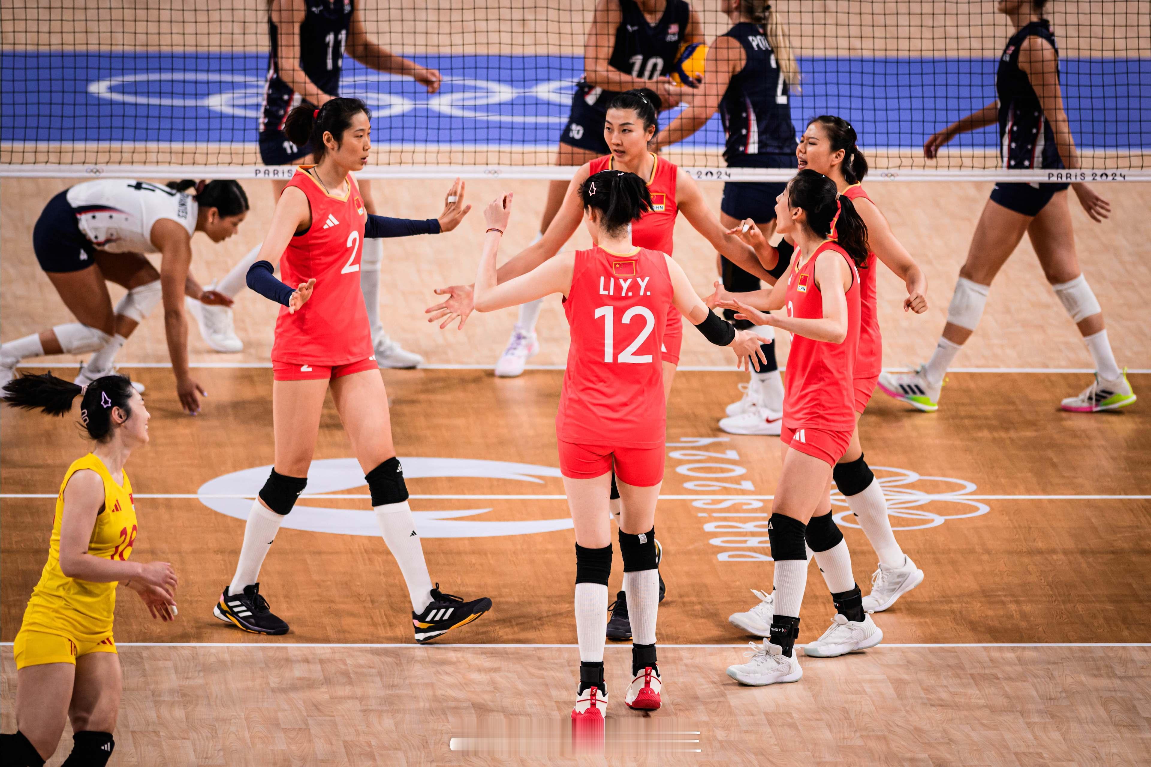 #中国女排vs美国女排##巴黎奥运会# 中国女排🇨🇳25-19美国女排🇺?