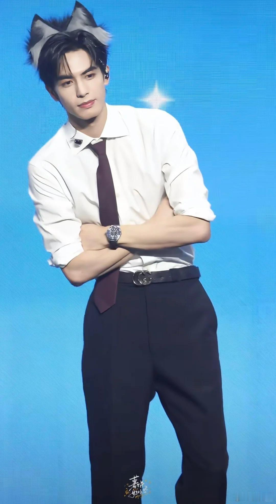 爱人的答卷宋威龙答100分 剧里的林屿森温柔又深情，用每一个细节诠释着理想爱人的