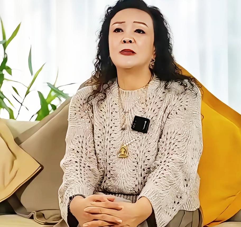 兰姐活得通透又清醒，一番隔空叮嘱，句句都是人生真言，更是说给儿子小汪的心里话，创