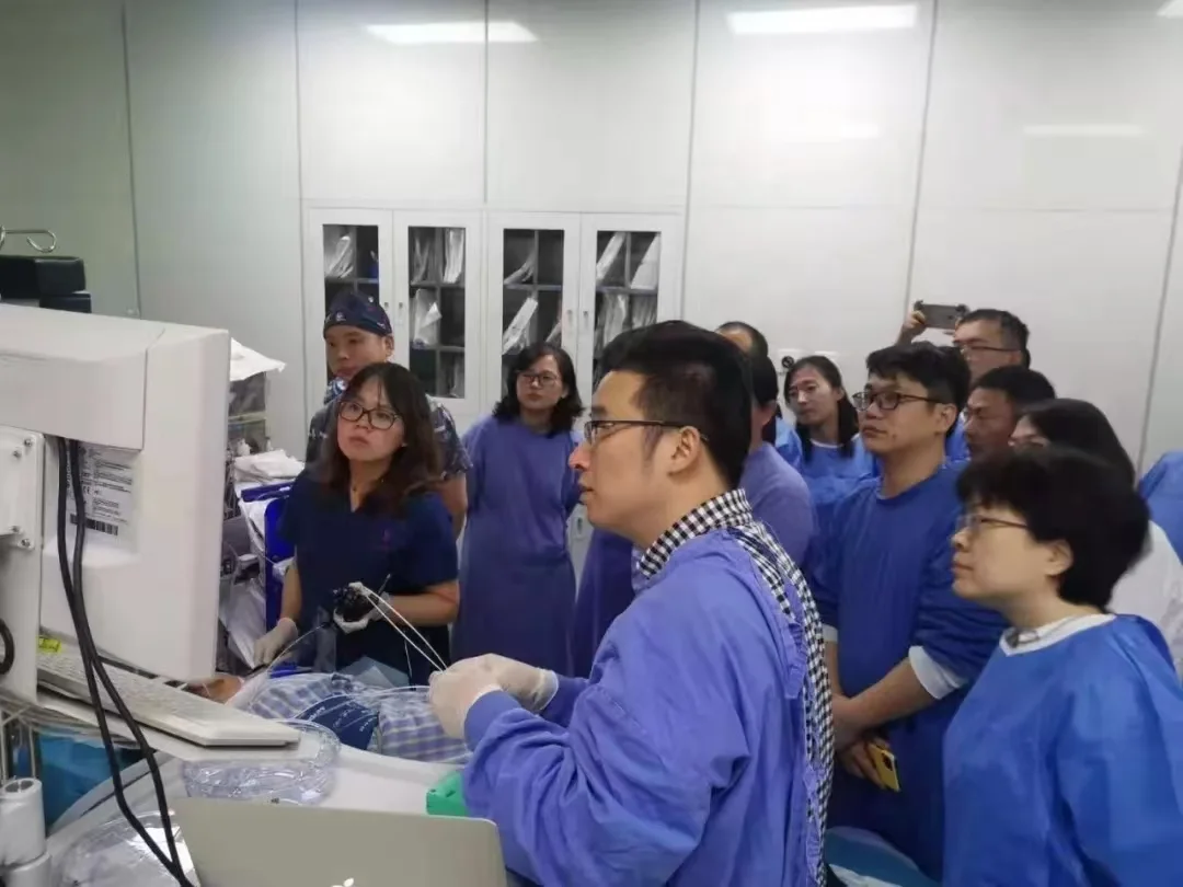 拿上镜子就打鸡血