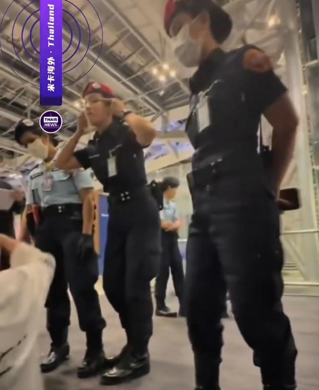 素万那普机场发布声明，单独针对安保人员做出拉眼角的不当手势公开道歉，涉事安保人员