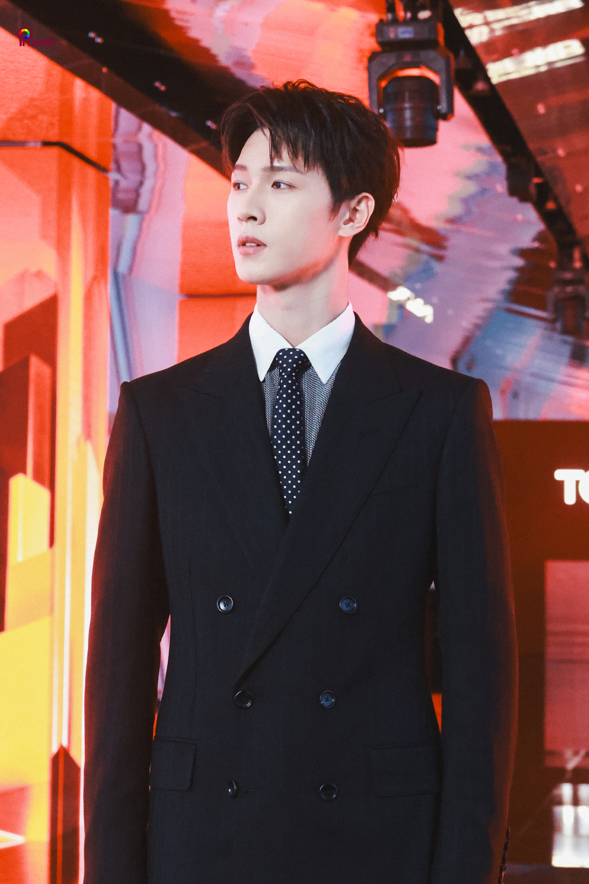 TOMFORDBEAUTY品牌中国区大使李昀锐 🌲李昀锐 内娱脸蛋天才 镜头也