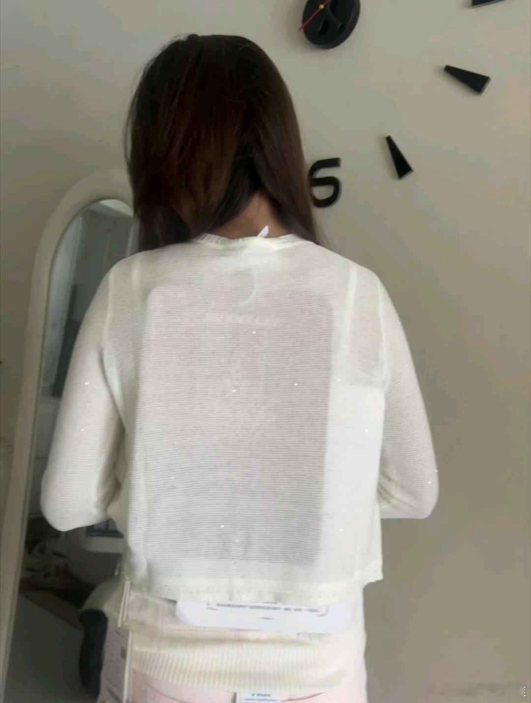 现在的女装吊牌 ​​​