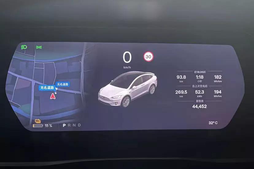 千万别听特斯拉销售忽悠!6年衰减13%!
难得用x开个小长途，虽然还是挺好开的，