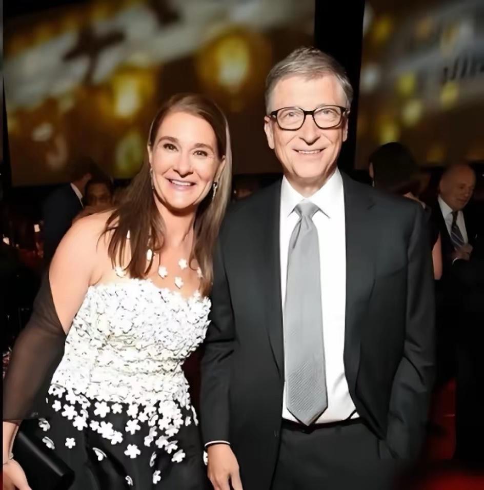 别再揪着比尔盖茨“染病”的谣言不放了，他前妻梅琳达亲口曝光的离婚内幕，可比这些捕