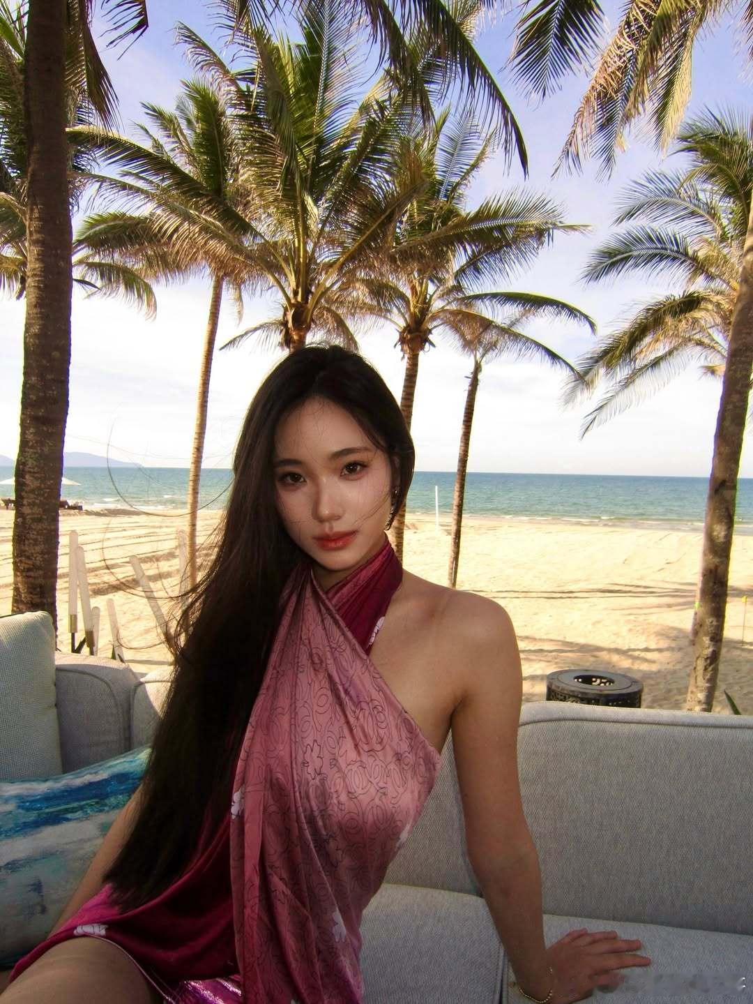小S二女儿Lily晒海边度假照小S二女儿Lily海边度假照 小S二女儿Lily晒