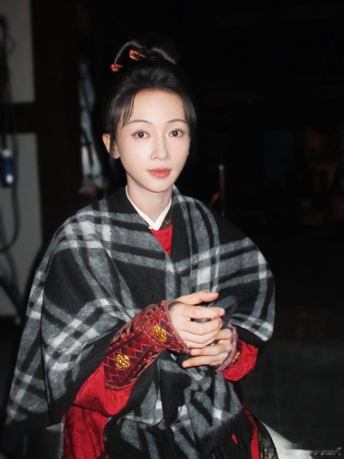  吴谨言《江山为聘》杀青plog来啦~记录DAY101（资讯站让我传达，再等等第