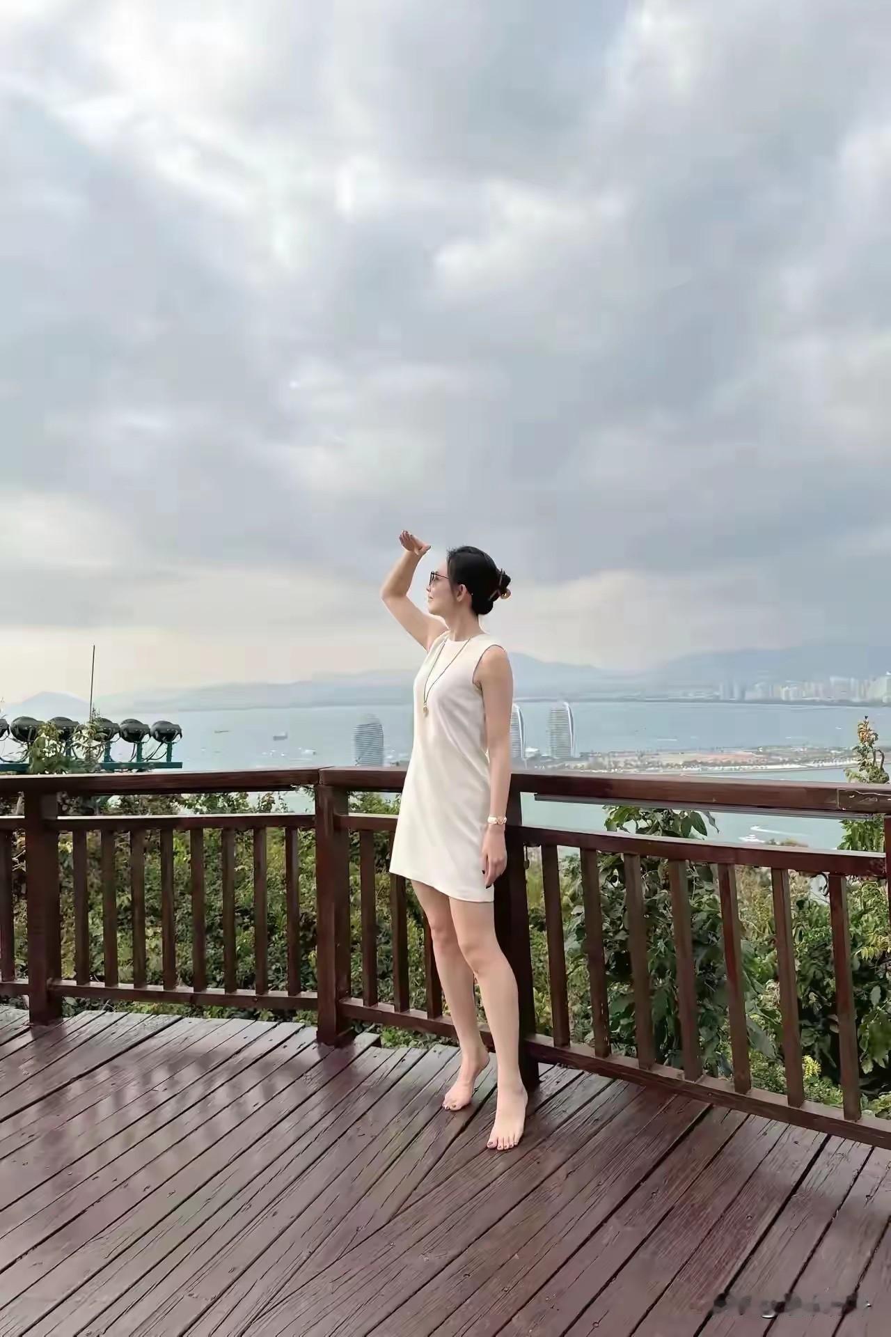 单身姐姐年近四十还是不愿意结婚把家里人愁坏了。她要长相有长相要才华有才华可就是不